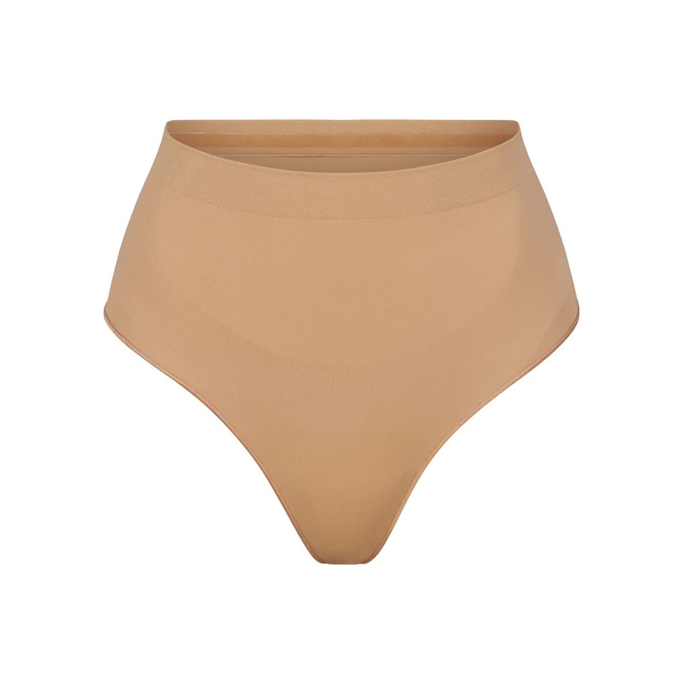 SKIMS SEAMLESS SCUPLT MID WAIST THONG, Women’s L/XL, NWOT